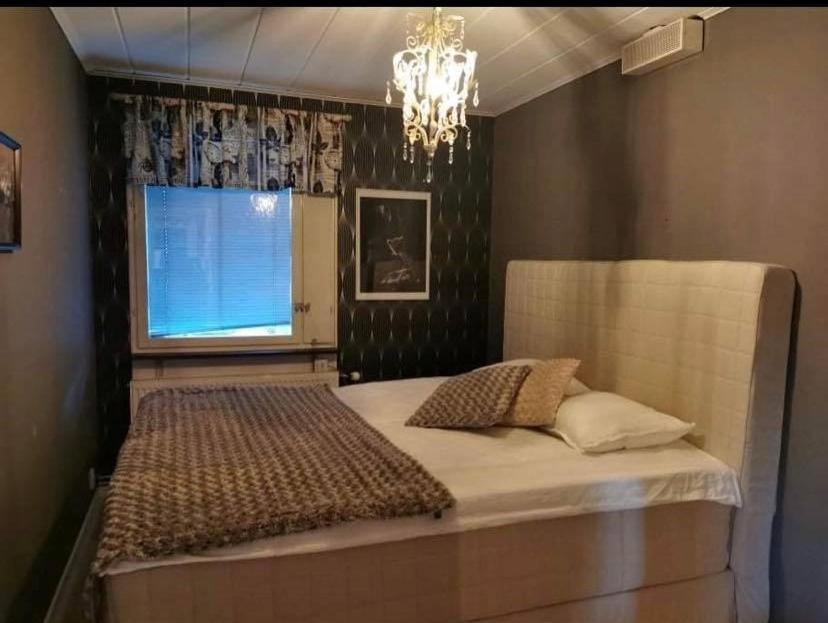 Own Private Room In A Big House! 呂勒奧 外观 照片